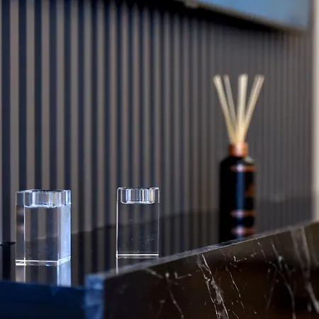 Noir Living 2 Bedroom Апартаменты *