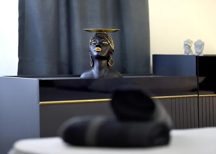 Noir Living 2 Bedroom 公寓