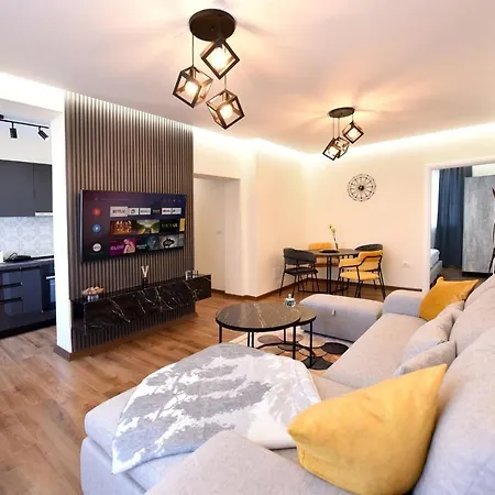 Noir Living 2 Bedroom Apartmán Tirana