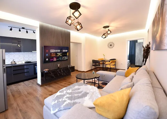 Noir Living 2 Bedroom アパート ティラナ