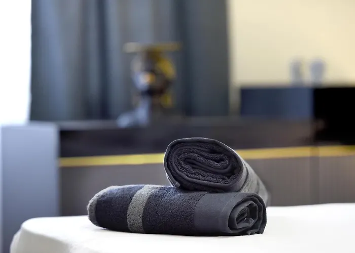 Noir Living 2 Bedroom 公寓 地拉那